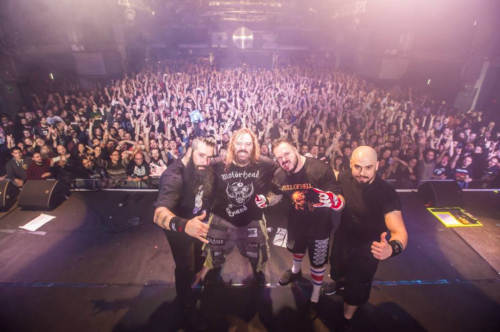 RETURN TO ROOTS O COMO LLENAR LA RAZZMATAZZ UN MARTES POR LA&nbsp;NOCHE